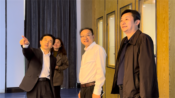 省經信廳中小處處長到公司調研3.png 省經信廳中小處處長到公司調研3.png